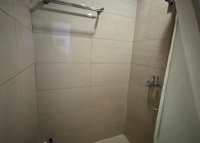 Grand Canal View Balcony Cozy Staycation Netflix Apartment