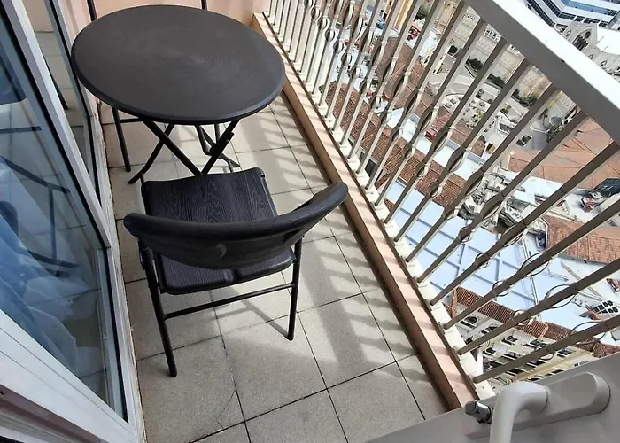 Grand Canal View Balcony Cozy Staycation Netflix Apartment *