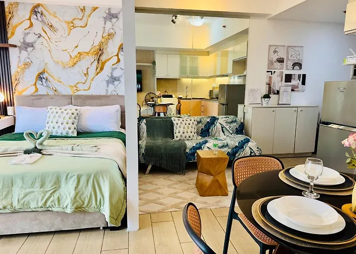 Grand Canal View Balcony Cozy Staycation Netflix Manila