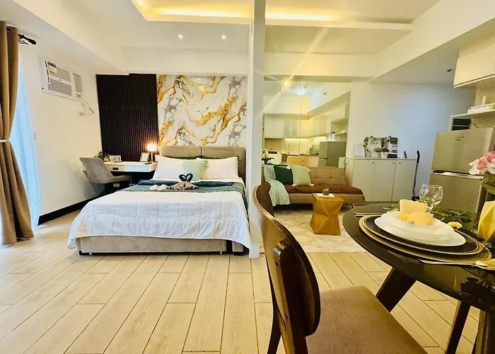 Grand Canal View Balcony Cozy Staycation Netflix Apartment Manila