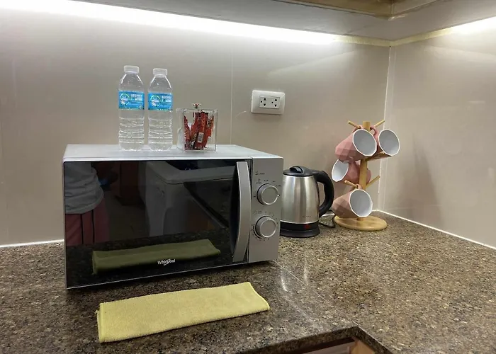 Grand Canal View Balcony Cozy Staycation Netflix * Manila