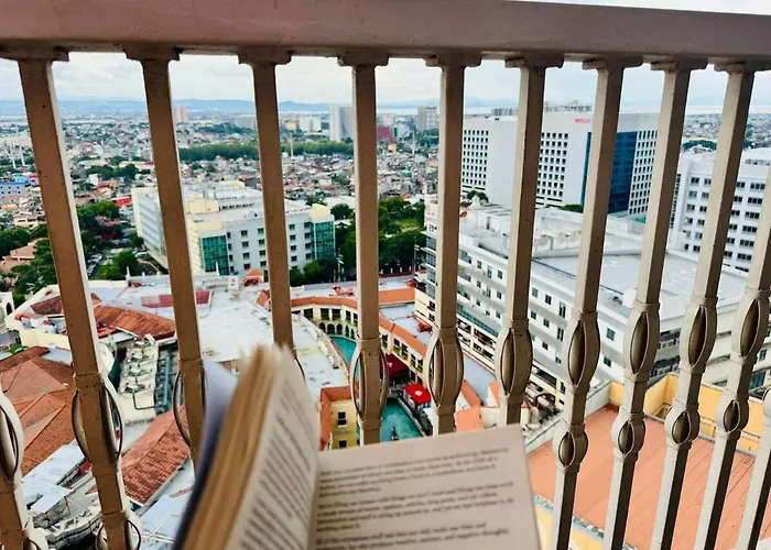 Apartment Grand Canal View Balcony Cozy Staycation Netflix *
